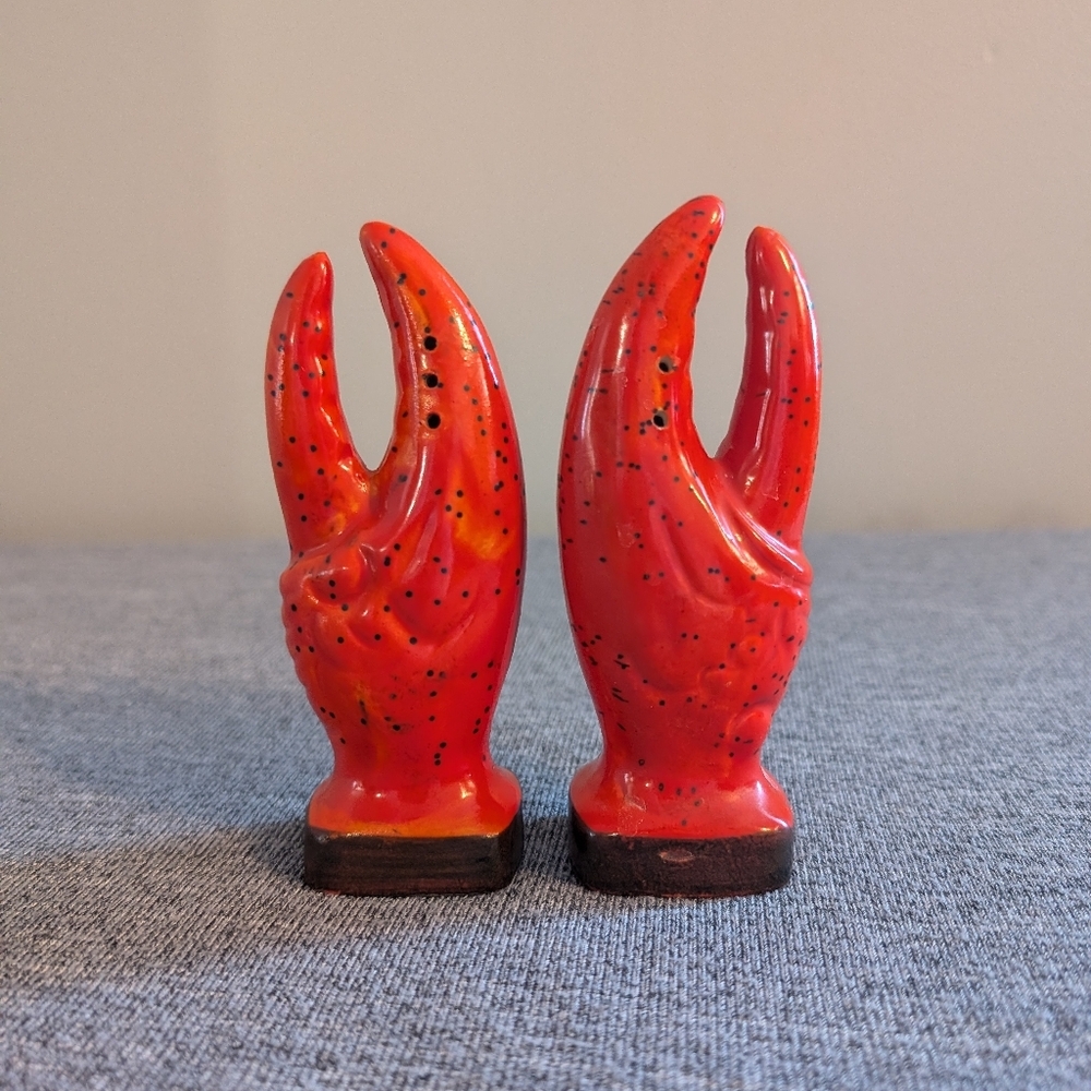 Vintage Syndey Nova Scotia Lobster Claw Salt & Pepper Shakers, Made in Japan